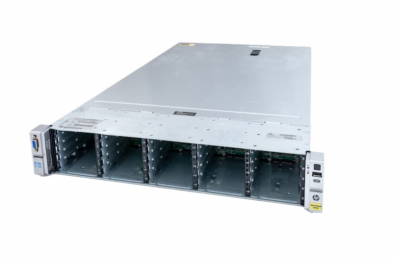 HPE DL380p Gen8, 1x E5-2620 2.0GHz, 6-Core, 32GB PC3-10600R, 25xSFF, P420i/2G, 2x750W, 331FLR