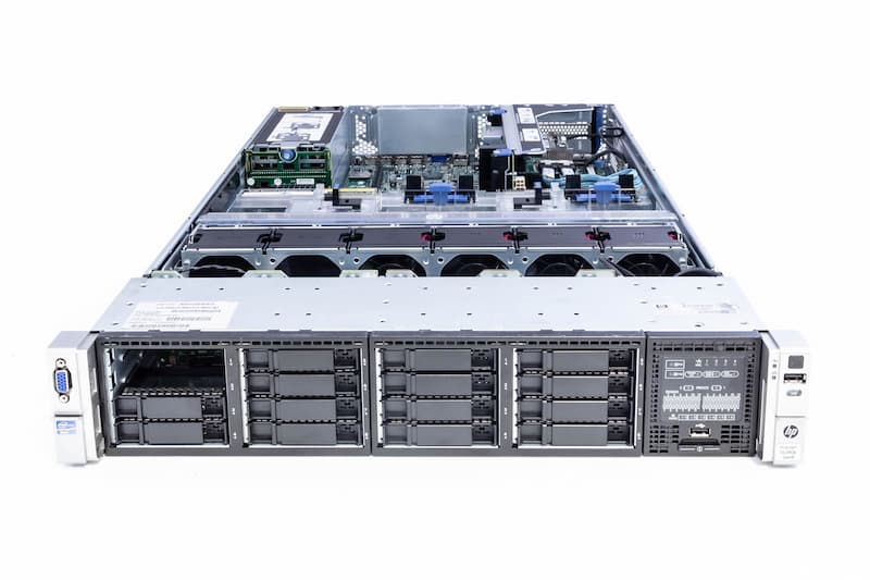 HP DL380p Gen8, 1x E5-2640@2.50GHz, 6-Core, 8GB PC3-12800R (1x8), 16xSFF, P420i+P420/1GB, DVD,2x460W