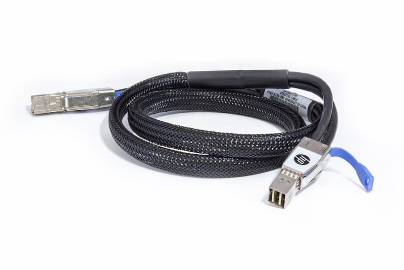 在庫目安：お取り寄せ】 J9735A HPE Aruba 2920 1m Stacking Cable