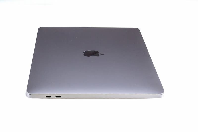 Apple MacBook Pro 2017, i5-7267U 3.1GHz, 2-Core, 16GB PC3, 256GB NVMe, Iris 650, 13", 4x TB-3 ports