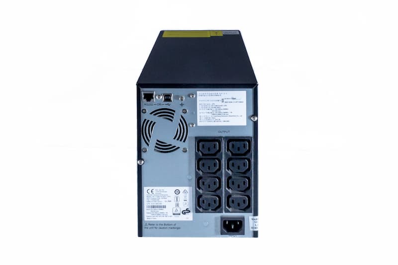 HPE USV/UPS T1500 G4, 1500VA/1050W, 1x C14 in, 8x C13 out, max. 6min at 1050W, Batteries 100% 