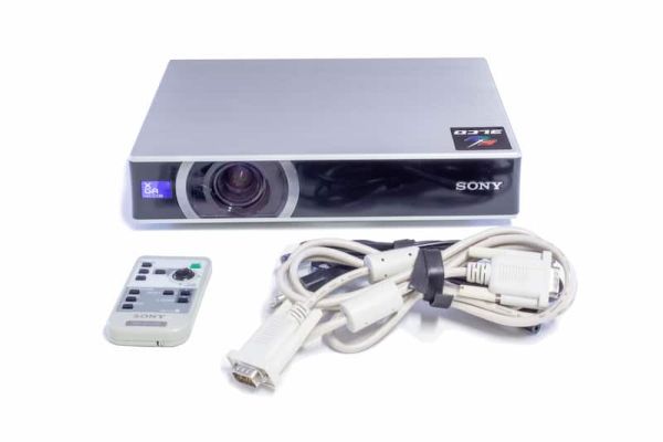 Sony Projektor CX20, 1024x768 (XGA), 2000 Lumen, Lampe ca.2000h Restlfz, Tasche, Fernbedienung